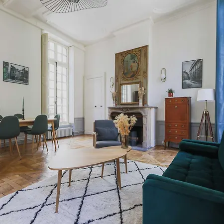 Apartment Exceptional - 2br 4p- Notre-dame Cathedral Paris