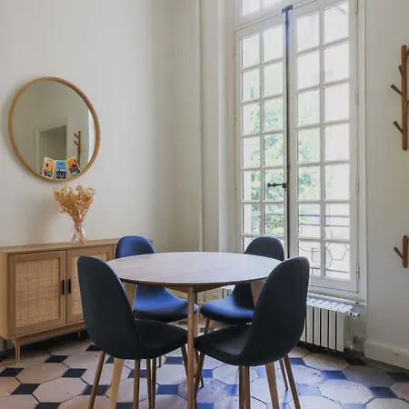 Exceptional - 2br 4p- Notre-dame Cathedral Apartment *